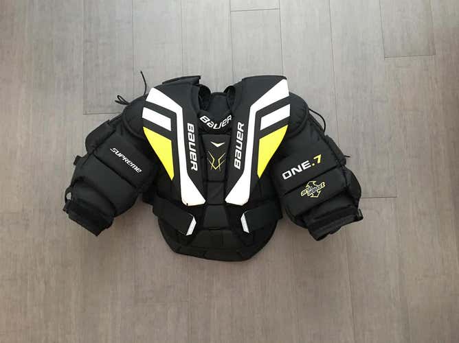 Bauer Supreme One.7 Goalie Chest Protector Junior