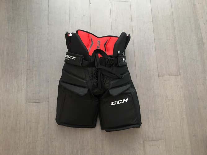 NEW CCM Extreme Flex 1.5 Hockey Goalie Pants Junior