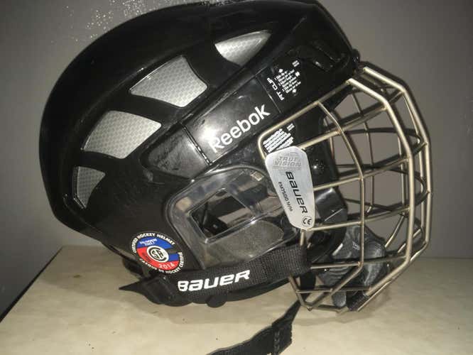 Reebok 7K Small (6 3/8 - 7) Ice Hockey Helmet