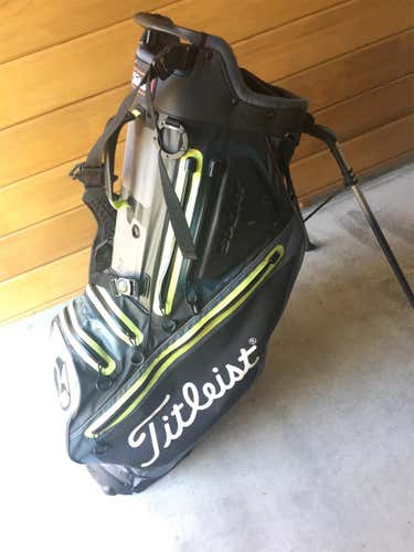 Titleist Golf Bag
