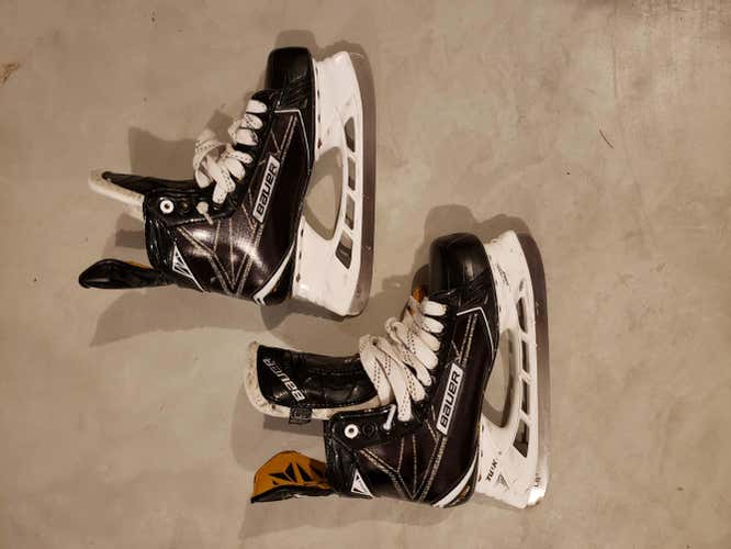 Bauer Supreme matrix Hockey Skates Senior Size 6.5