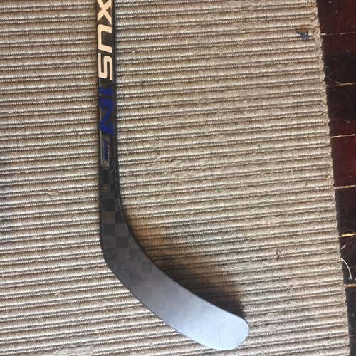 Nexus 1N Hockey Stick Righty Toe Senior Pro Stock