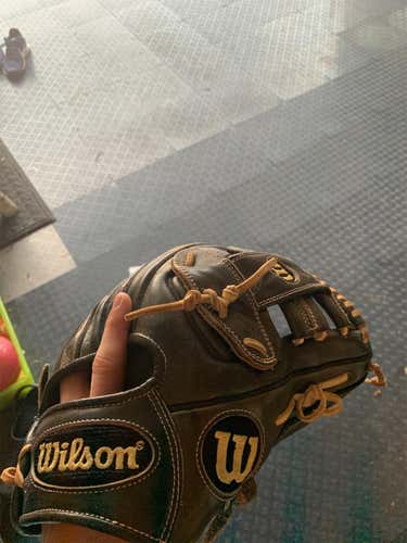 A2000 Baseball Glove Adult