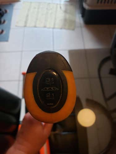 2018 Axe Avenge Bat 31/21