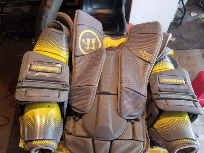 Warrior Ritual Pro Chest and Arm Goalie Chest Protector Senior Pro Stock