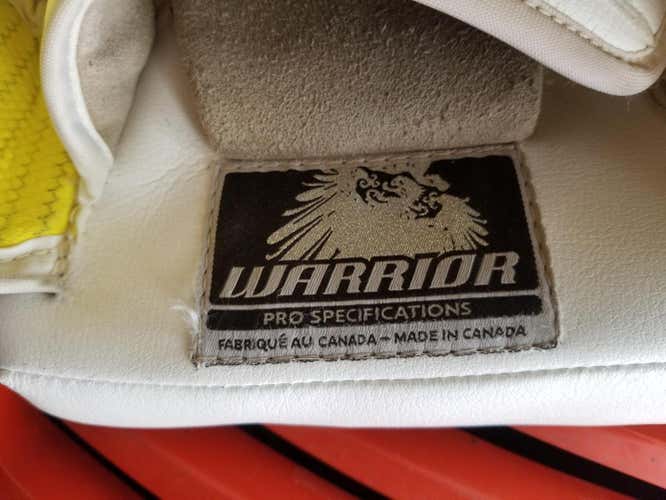 Warrior Goalie Glove Messiah