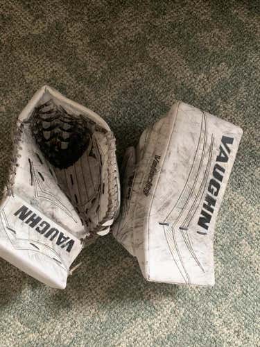 Vaughn Velocity V6 1000i Pro Goalie Glove & Blocker Regular Intermediate