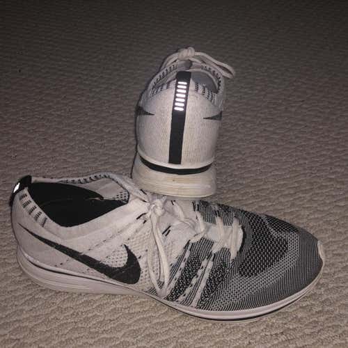 Men’s Nike Flyknit Racer shoes