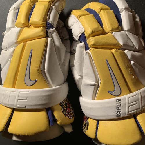 Crabs lacrosse gloves