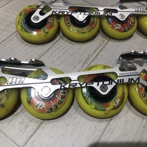 Holder ONLY + Wheels Will Fit Bauer Skates Senior Size 7 / 7.5 / 8