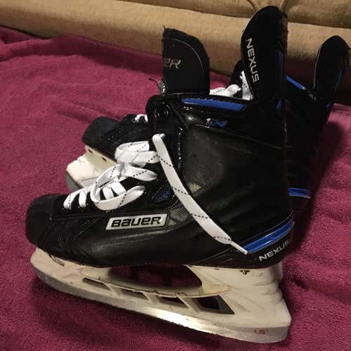 1N Vcut Hockey Skates Senior Pro Stock Size 9
