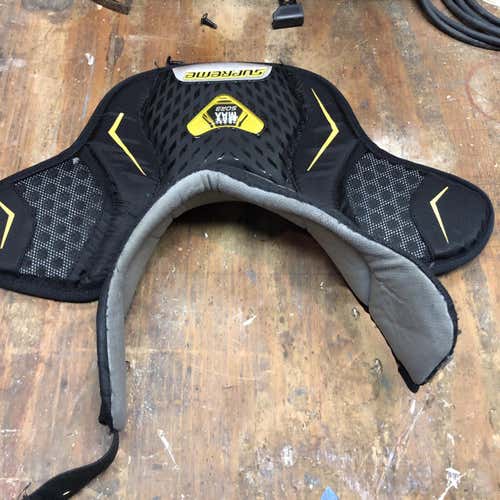 Bauer Goalie Supreme Neck guard