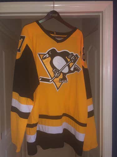 Vintage CCM Pittsburgh Penguins Crosby Jersey