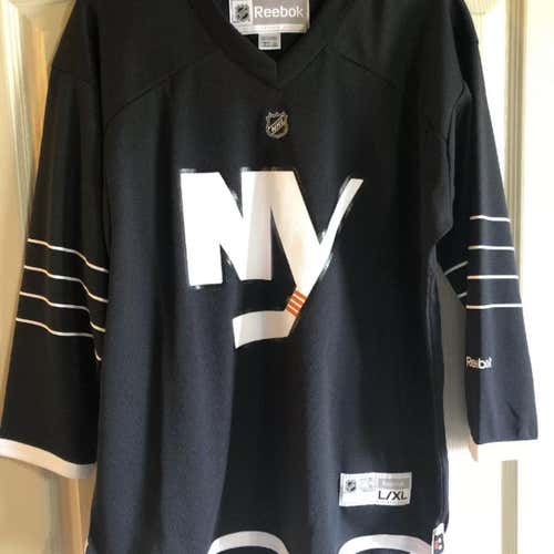 New York Islanders NHL Kids Youth Black Reebok Third Alternate Replica Jersey L / XL