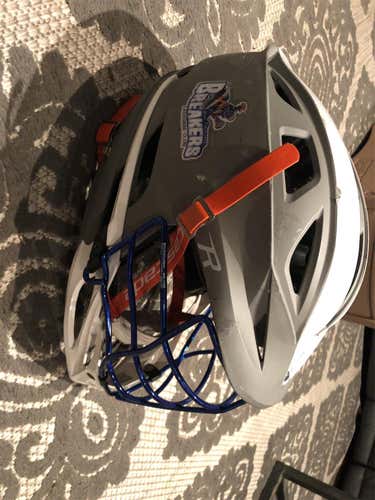 R Helmet Adult (READ DESCRIPTION)