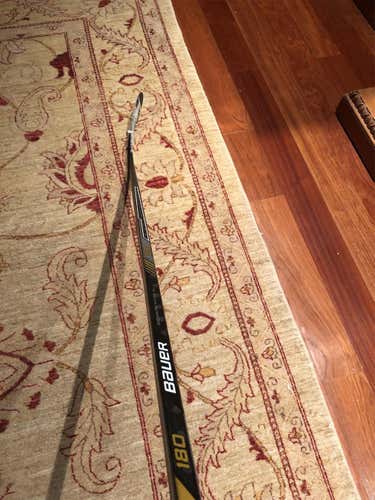 Supreme 180 Hockey Stick Lefty Mid Intermediate