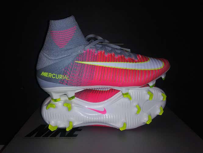 New Nike WMNS Mercurial Superfly Cleats Size 9W