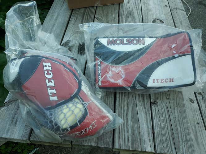 New Itech 4.8 Goalie Glove & Blocker Regular Senior