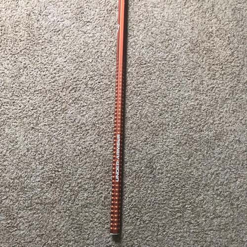 UNDER ARMOUR GRIP LACROSSE SHAFT