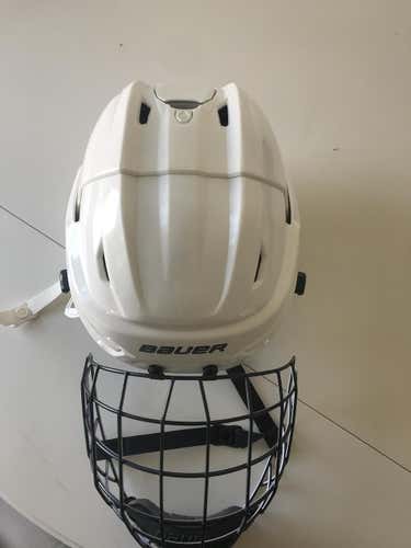 New Bauer Re-Akt 95 Helmet