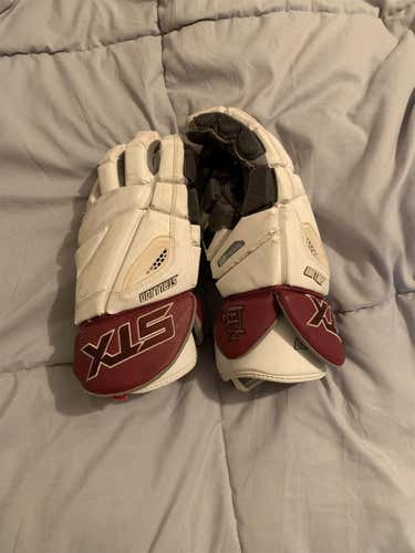 Boys’ Latin Stallion 500 Lacrosse Gloves
