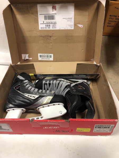 New CCM Hockey Skates Senior Size 10.5 Need Steel