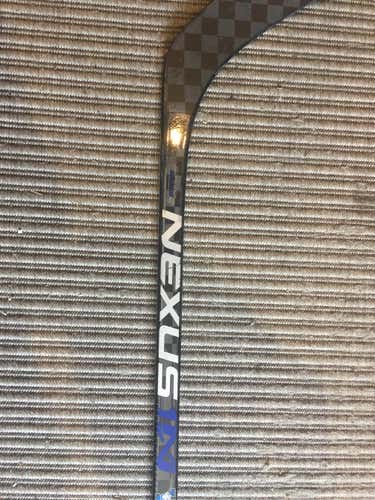 Nexus 1N Hockey Stick Righty Toe Senior Pro Stock