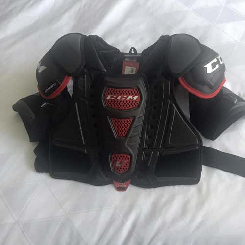 New CCM Shoulder Pads Senior Large