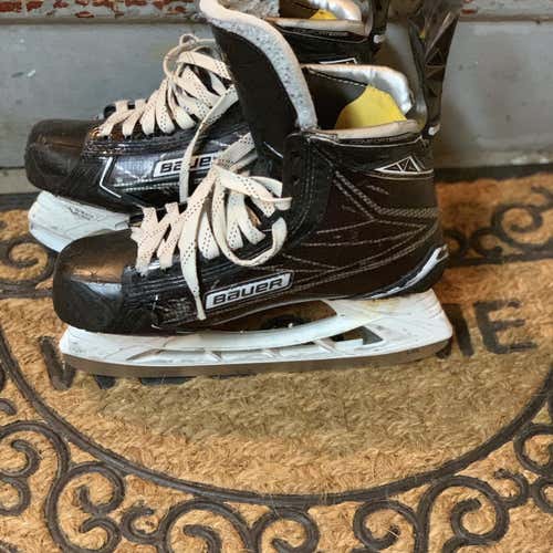 Supreme 1S Hockey Skates Senior Size 9.5