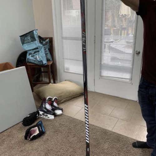 New Alpha QX Hockey Stick Righty Mid