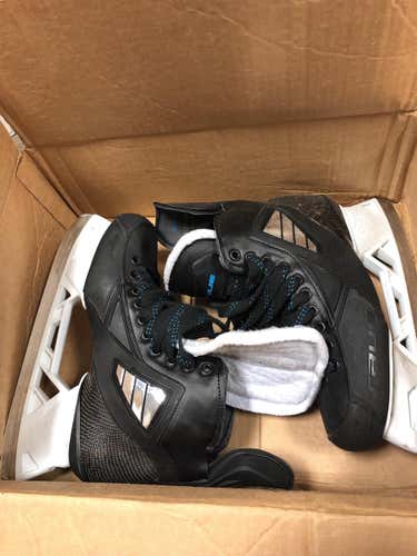 New True Hockey Skates Senior Pro Stock Size 10
