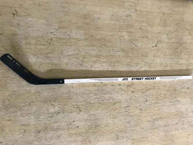 New A&R 42" Hockey Stick Righty Junior 6-pack