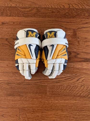 Vapor Elite Lacrosse Gloves