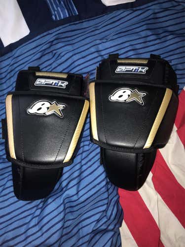 New Brian's Knee Guards - Senior