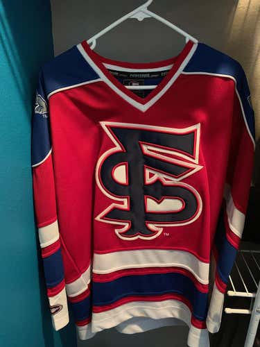 Fresno State college hockey jersey; size- AM