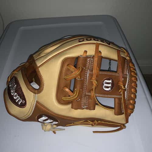 New A2000 Baseball Glove