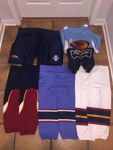@Goldran55 Atlanta Thrashers Set - Gloves, Pant Lowers, Jersey, Socks
