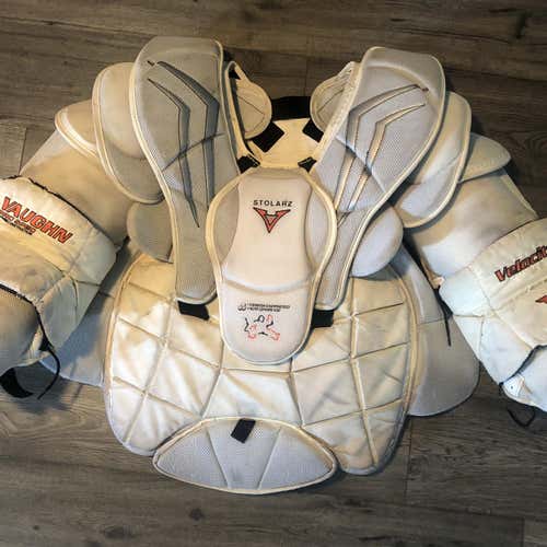 Pro Return Anthony Stolarz Vaughn Chest V2200 Pro.