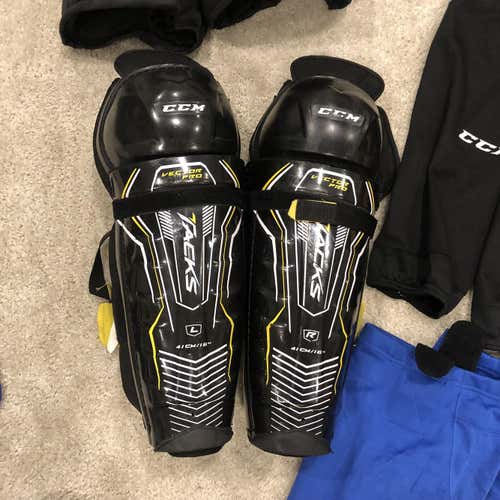 Vector Shin Pads Senior Pro Stock