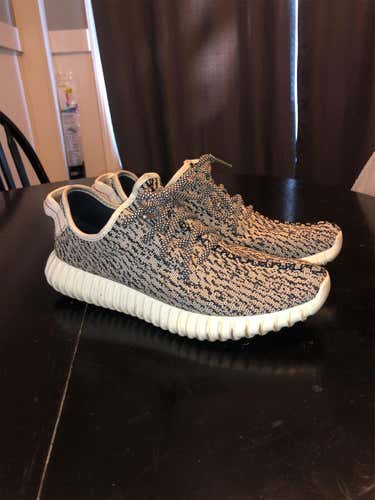 Yeezy 350 Turtle Dove Sz 9.5