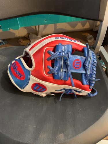A2000 1786 Baseball Glove