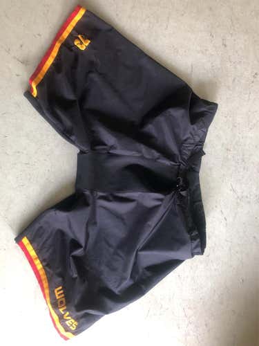 XL Travel Hockey Shell