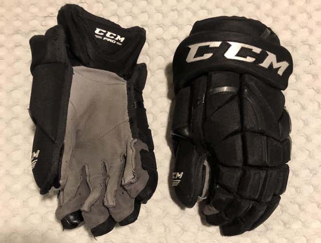 Flyers CCM HG12 Pro Stock Gloves 15”