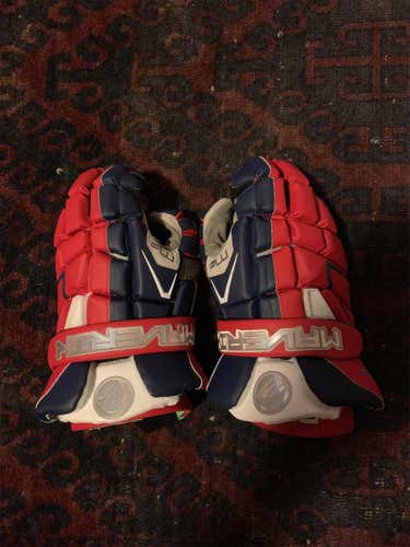 Excellent Condition Showtime M4 Lacrosse Gloves