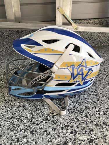 Cascade R Helmet Adult (West Coast Starz)