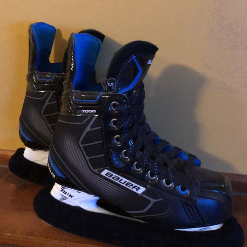 Bauer Nexus N7000 Hockey Skates Junior Size 5