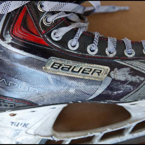 Vapor X100 Hockey Skates Senior Size 6