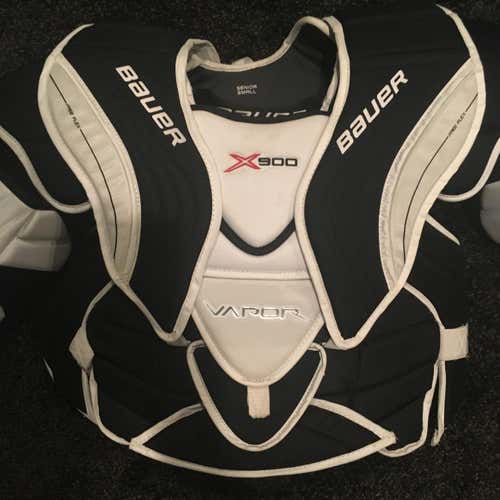Bauer Vapor X900 Goalie Chest Protector Senior