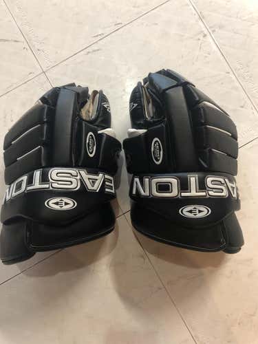 Easton Air Gloves 14.5” 2001