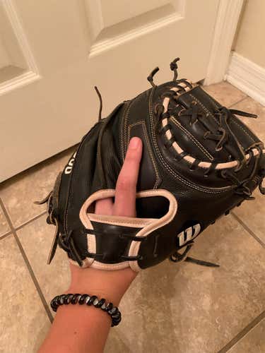 A2000 Baseball Glove